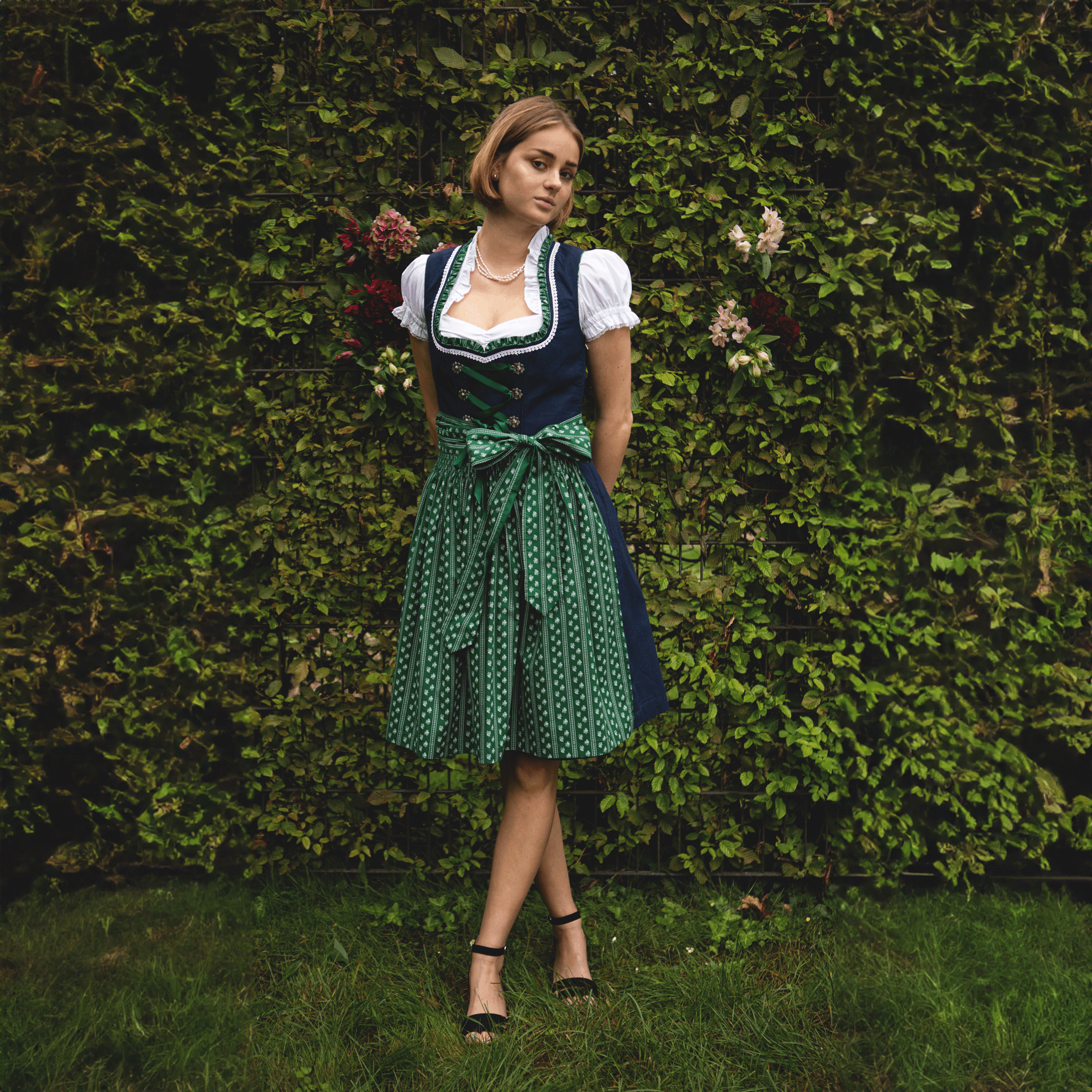 Dirndl Lara (60 cm) inkl. Bluse & Schürze - Eysler